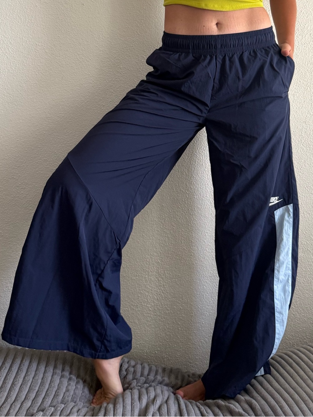 Nike Sportswear Women's Wide-Leg Woven Trousers